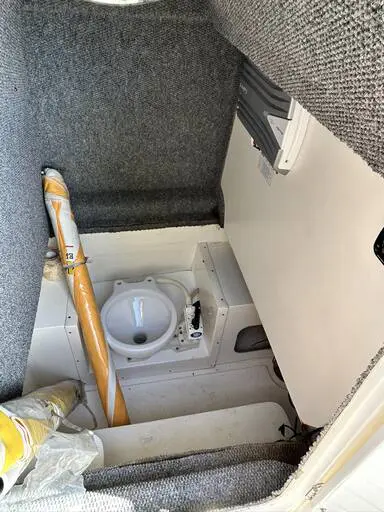 area-marine-legend-33-console-central-2011 (17)