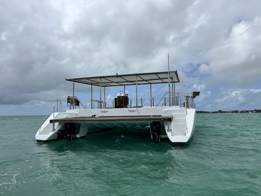 area-marine-power-catamaran (14)