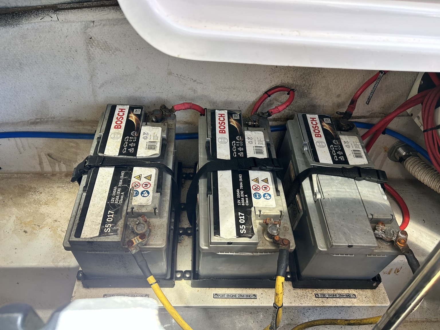 Four Winns H310 - area-marine (12)