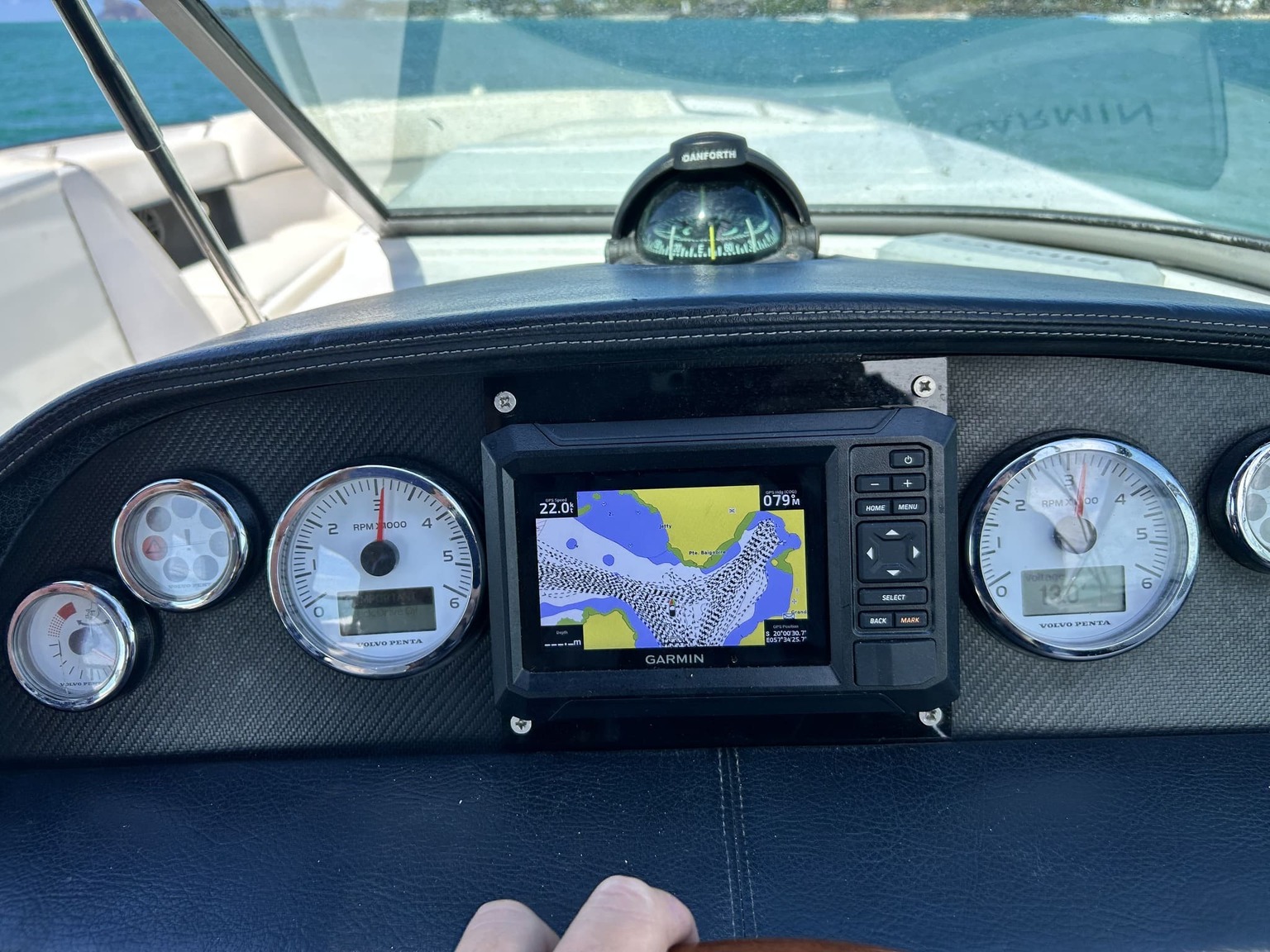 Four Winns H310 - area-marine (7)